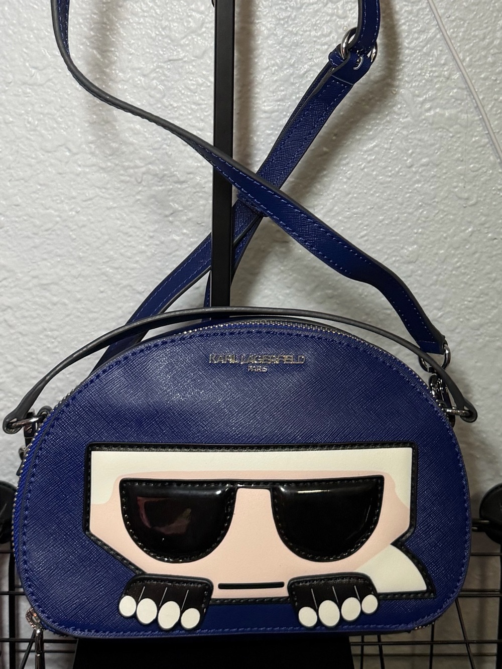 Unique Karl Lagerfeld Paris K/Ikonik Maybelle Dome Crossbody Blue Peekaboo Bag - Picture 2 of 16